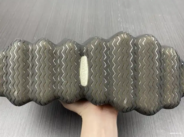 YEEZY 400 ADIDAS H68032 0515
